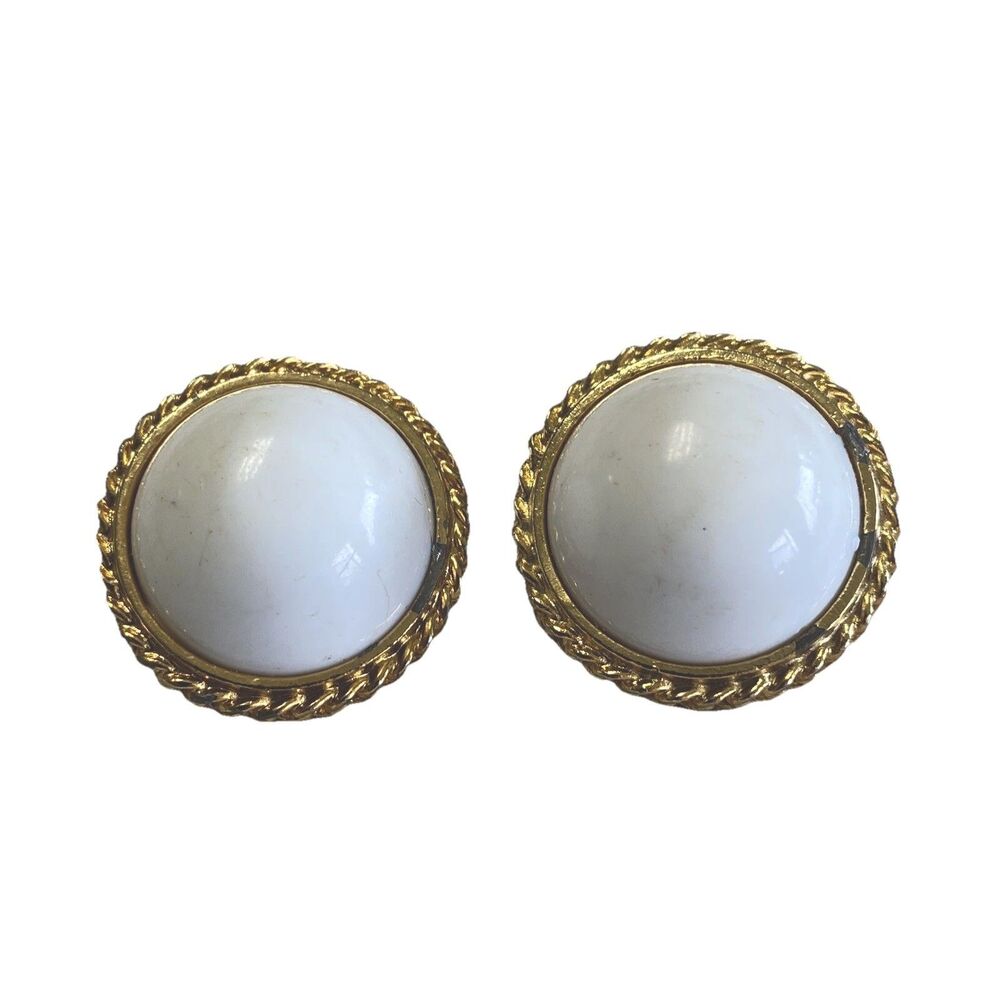 Vintage Earrings Clip-On White With Patterned Gold Tone Halo - 0.75"